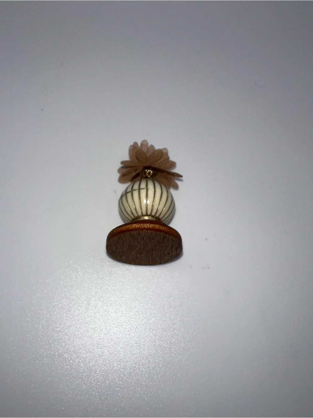 Handmade miniature dollhouse potted flowers